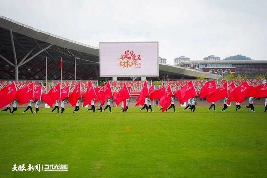 女人扒开尿口