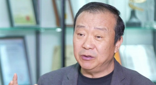 亚洲精品三级